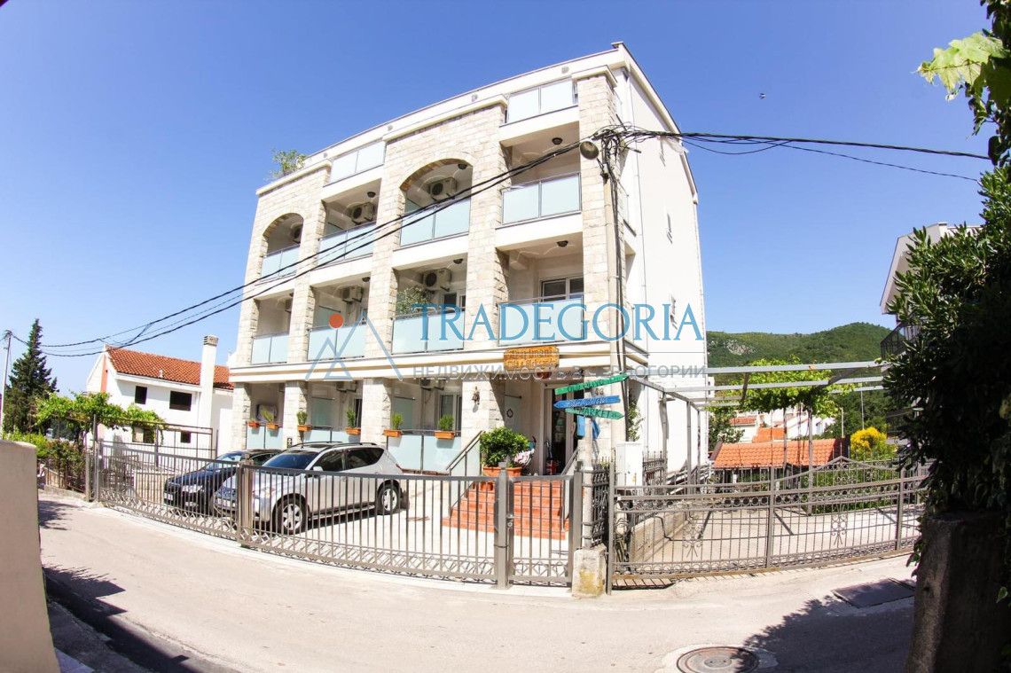 Отель, гостиница в Бечичи, Черногория, 224 м2 - фото 1