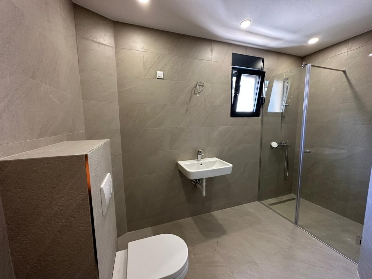 Квартира в Будве, Черногория, 103 м² - фото 8