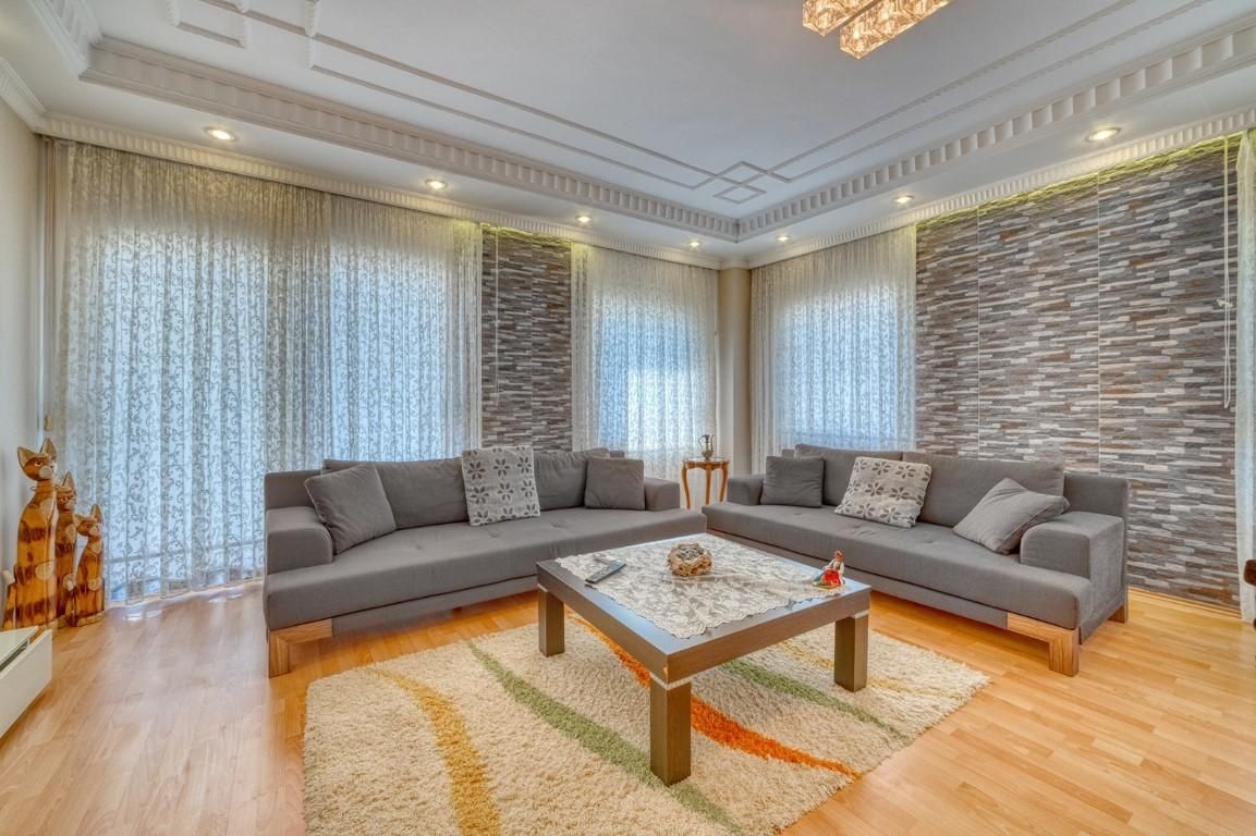 Квартира в Алании, Турция, 200 м² - фото 1