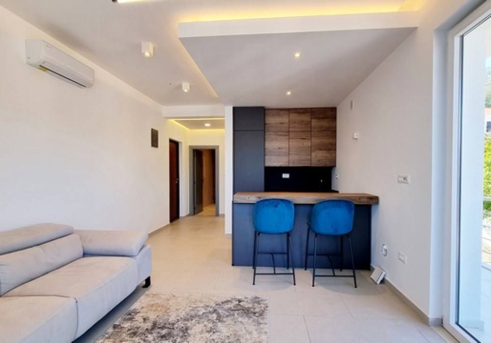 Квартира в Тивате, Черногория, 62 м² - фото 3