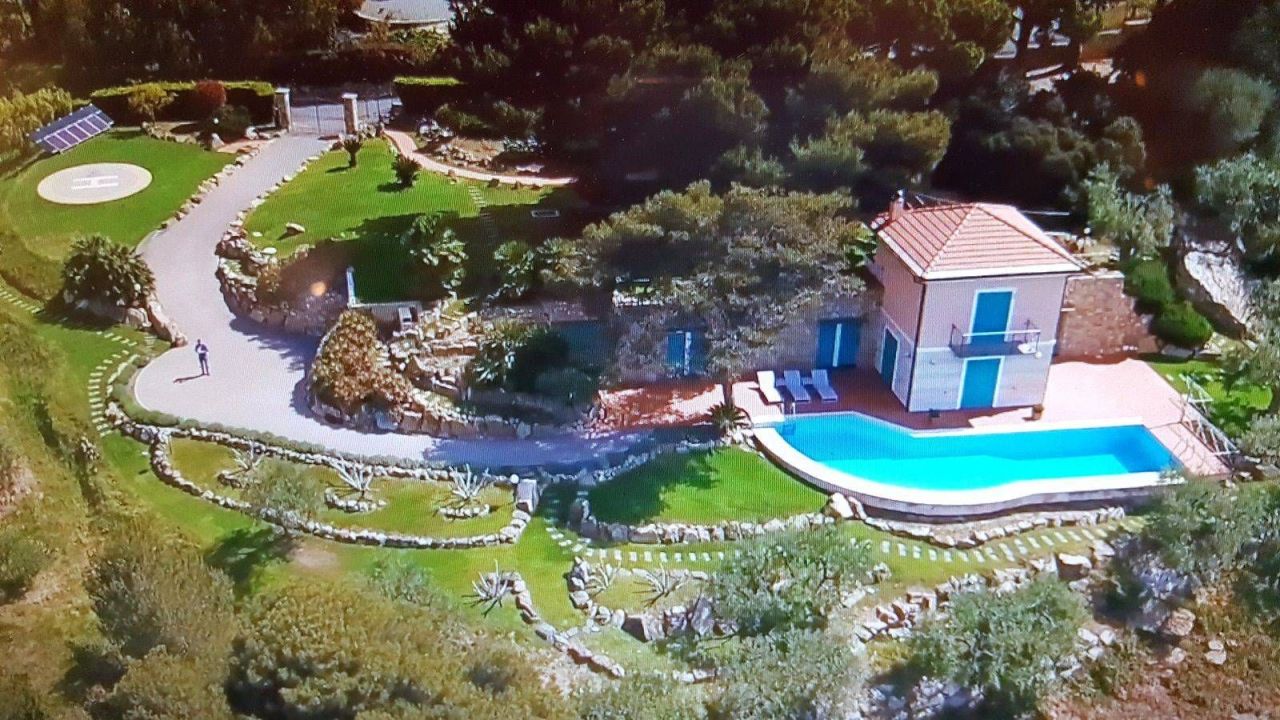 Вилла в Валлебоне, Италия, 250 м² - фото 2