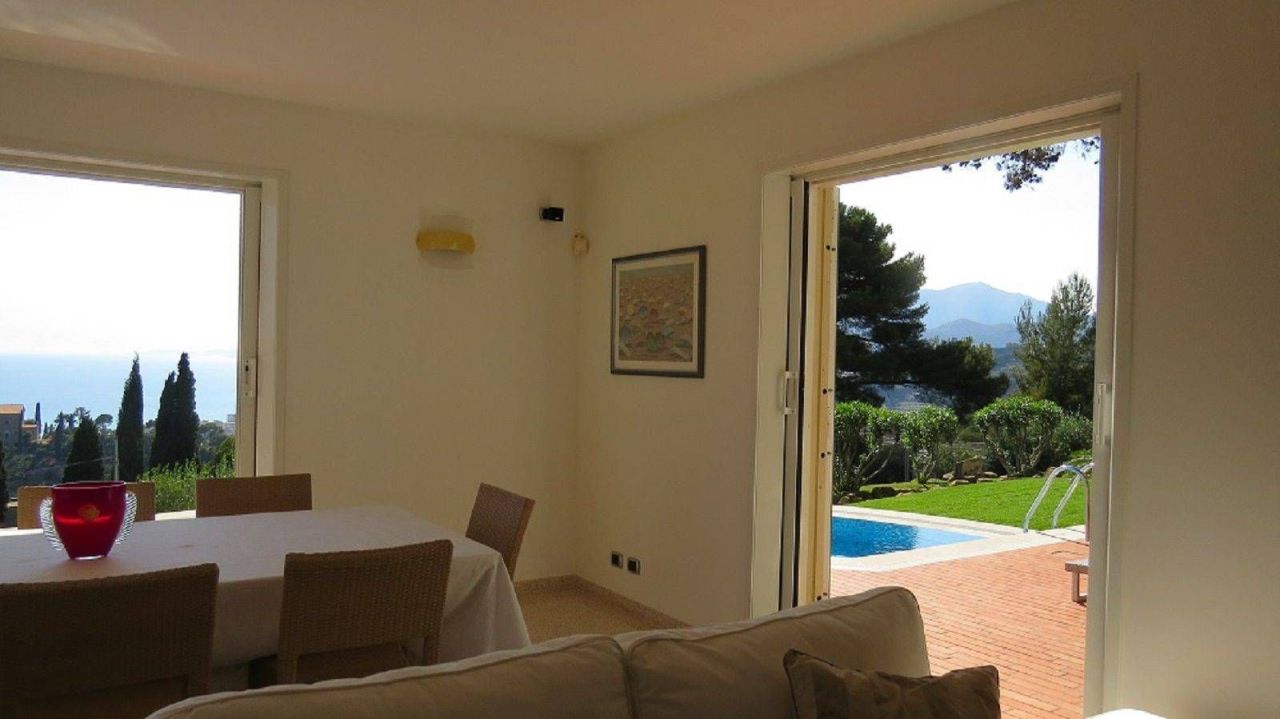 Вилла в Валлебоне, Италия, 250 м² - фото 7