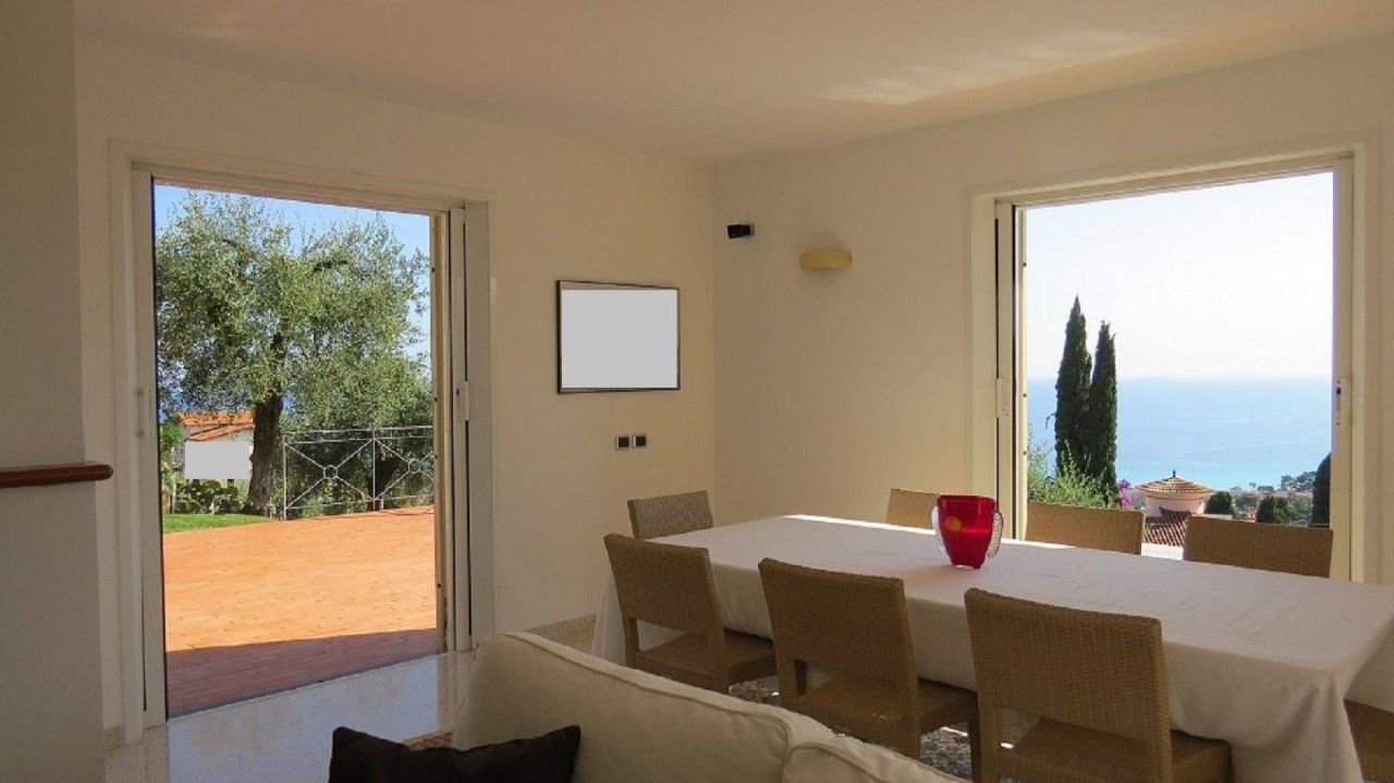 Вилла в Валлебоне, Италия, 250 м² - фото 8