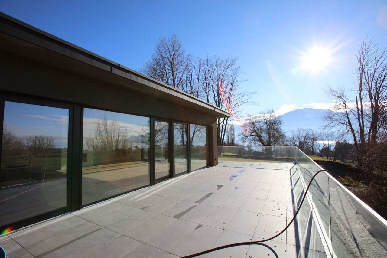 Дом в Монтрё, Швейцария, 360 м² - фото 11