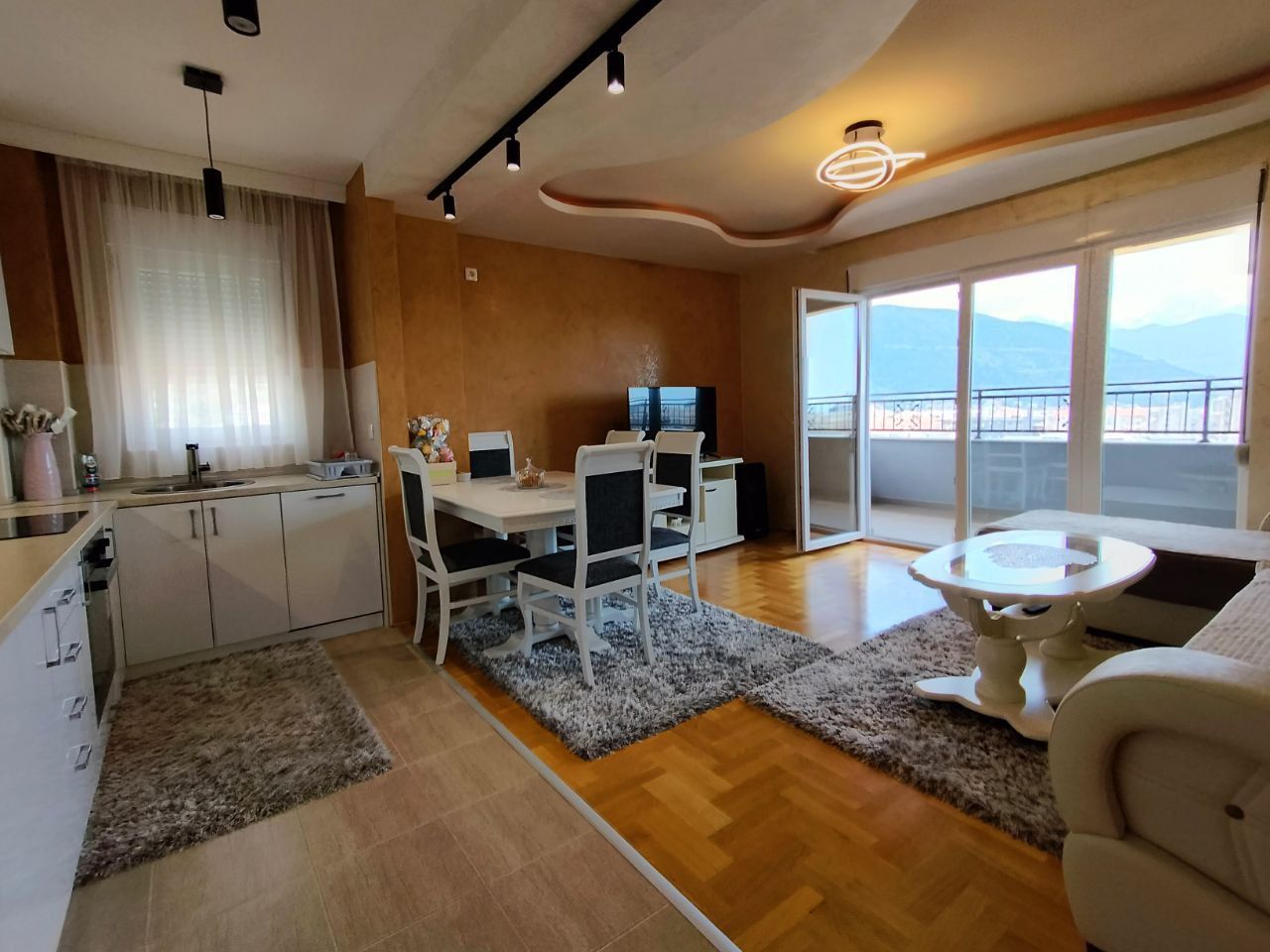 Квартира в Будве, Черногория, 85 м2 - фото 1
