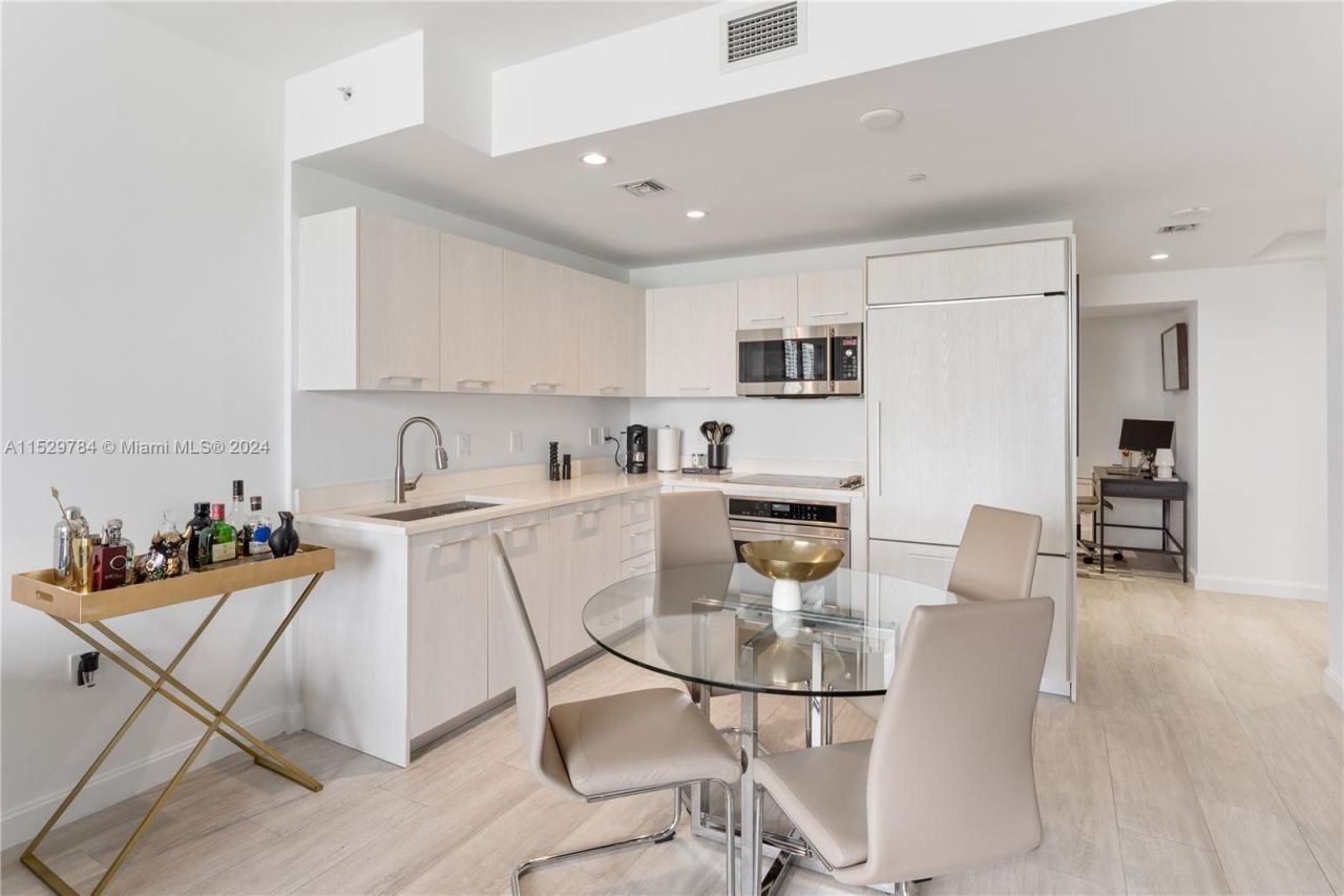 Квартира в Майами, США, 70 м² - фото 5