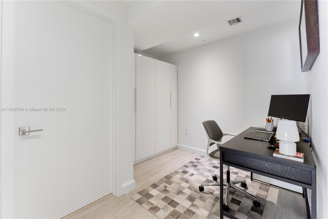 Квартира в Майами, США, 70 м² - фото 11