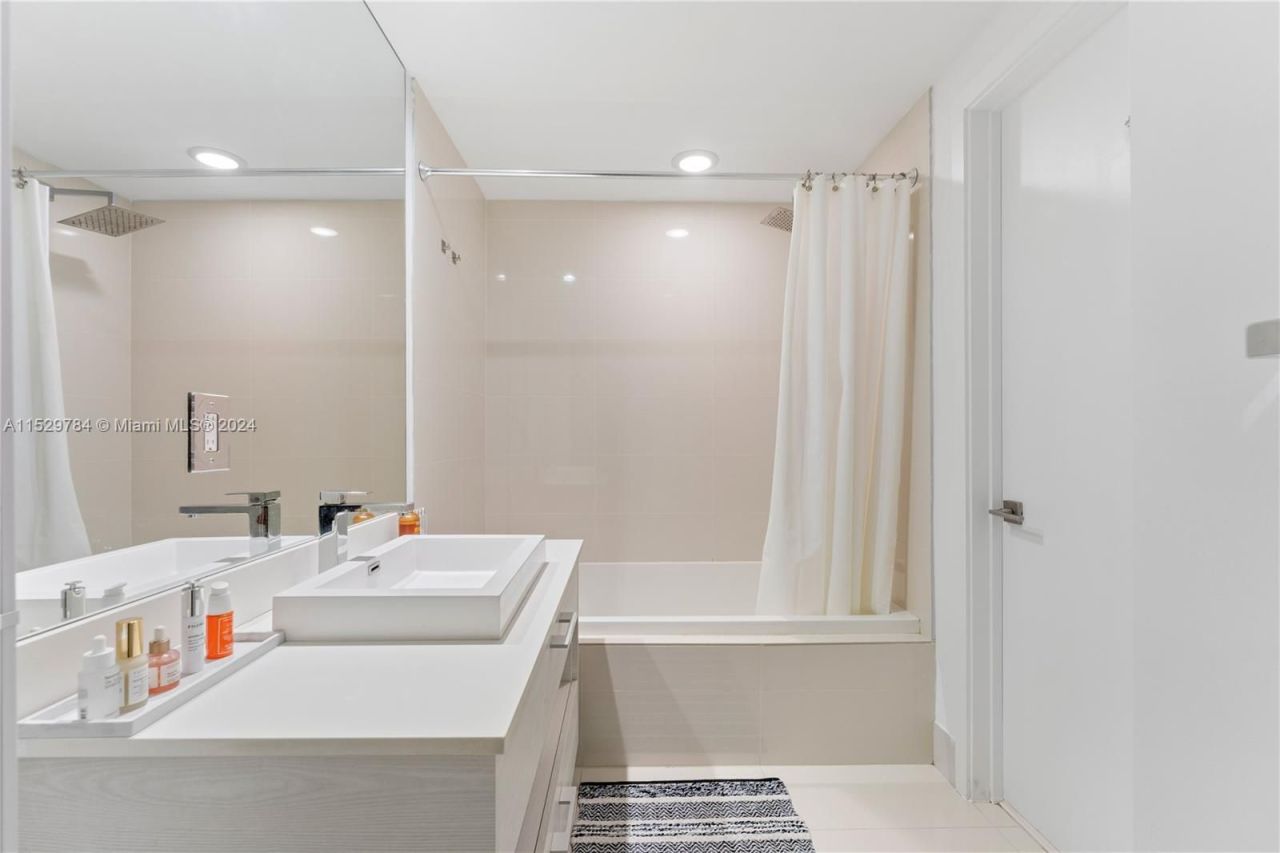 Квартира в Майами, США, 70 м² - фото 10