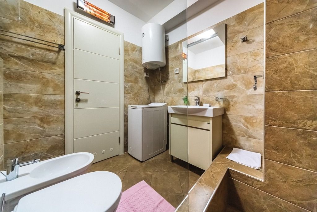 Квартира в Будве, Черногория, 77 м² - фото 13