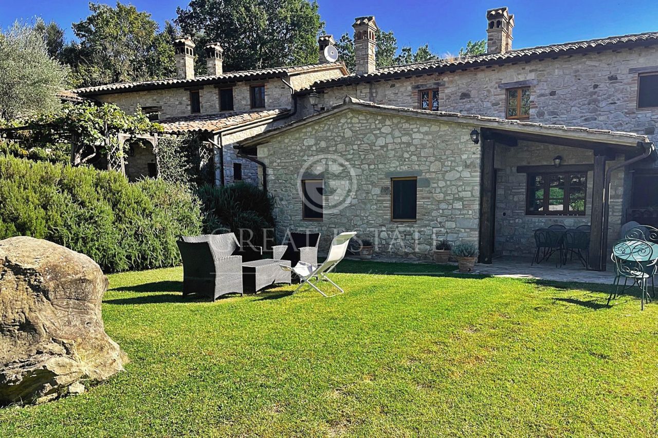Дом в Тоди, Италия, 106.75 м² - фото 1