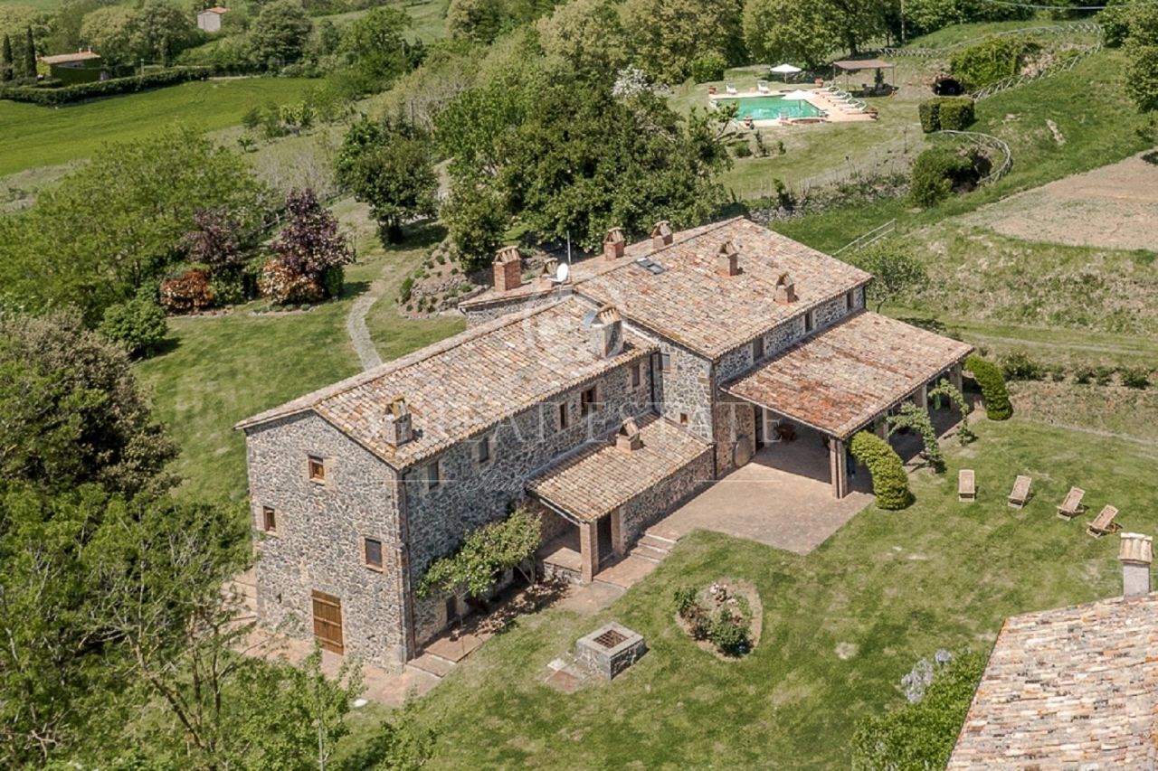 Дом в Орвието, Италия, 593.5 м2 - фото 1