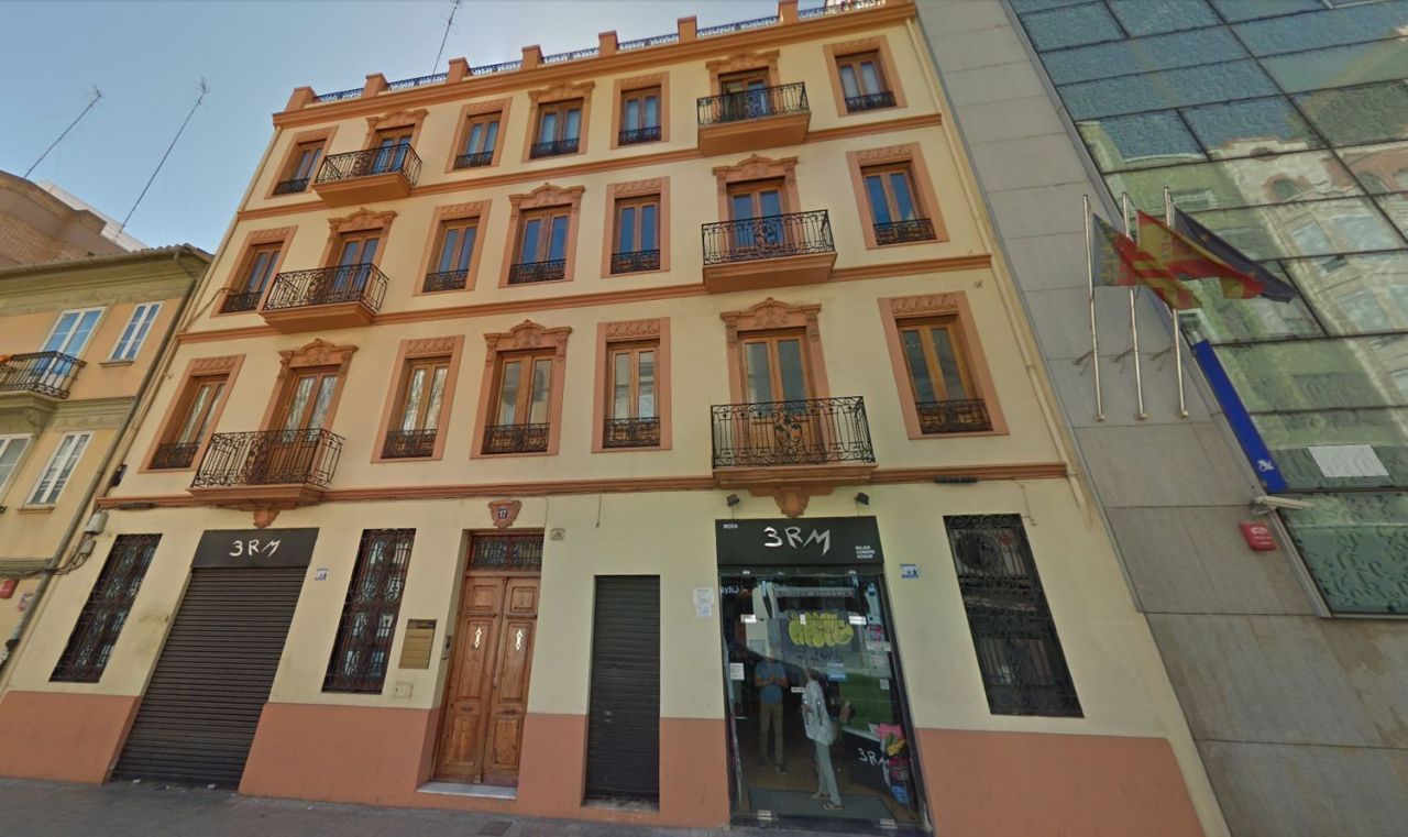 Коммерческая недвижимость в Валенсии, Испания, 768 м2 - фото 1