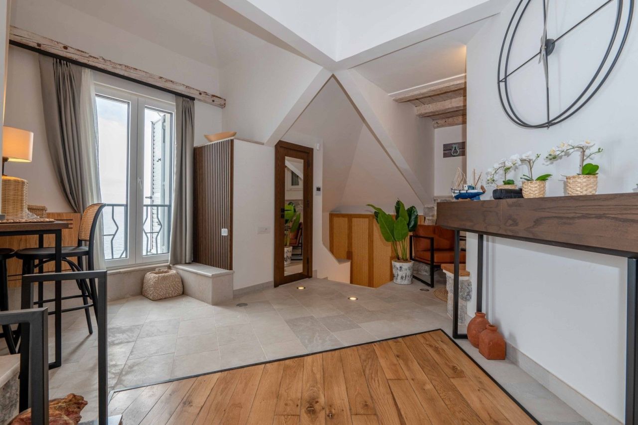 Квартира в Будве, Черногория, 7 м² - фото 8