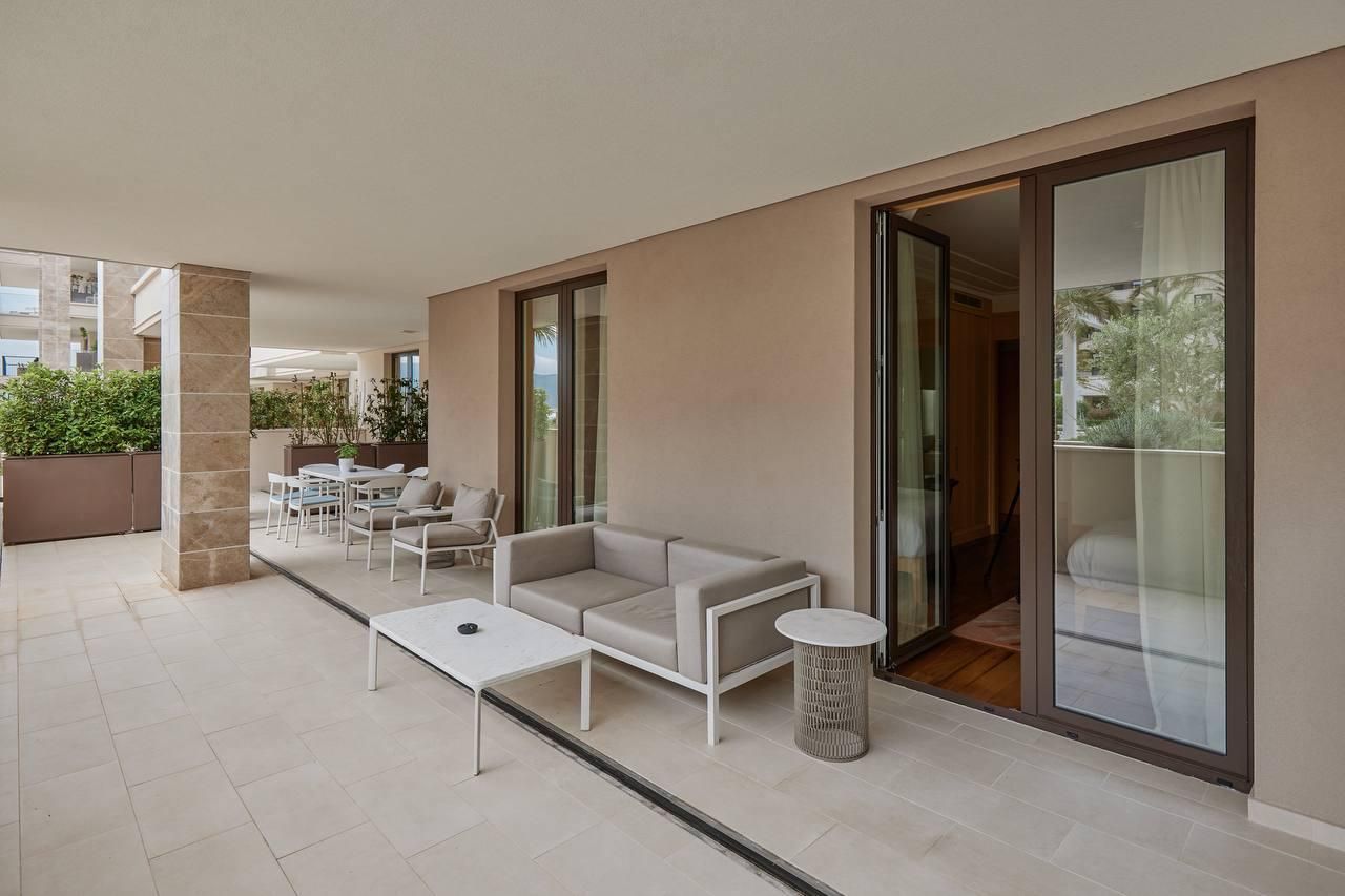 Квартира в Тивате, Черногория, 192 м² - фото 19