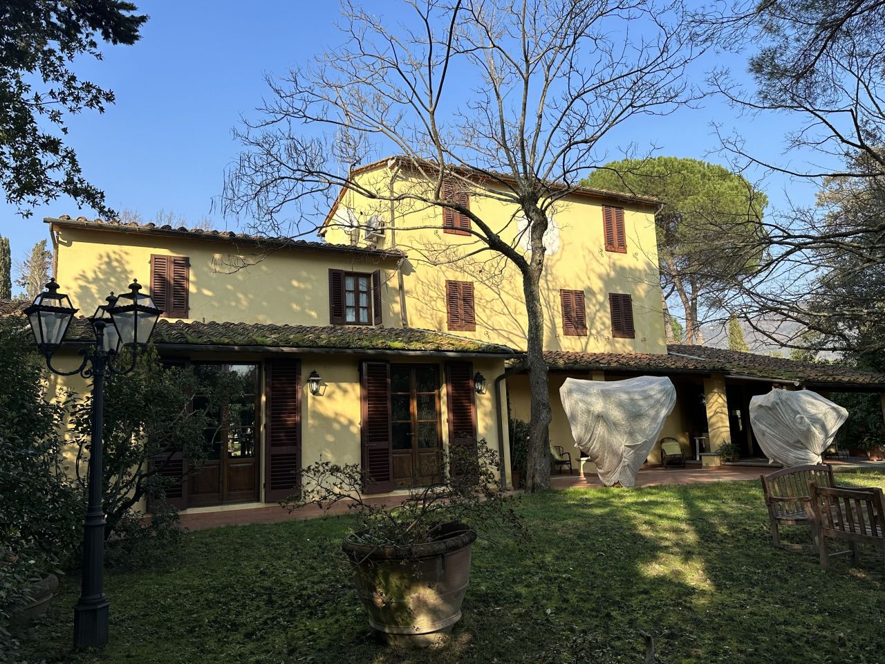 Дом в Монтекатини-Терме, Италия, 800 м2 - фото 1