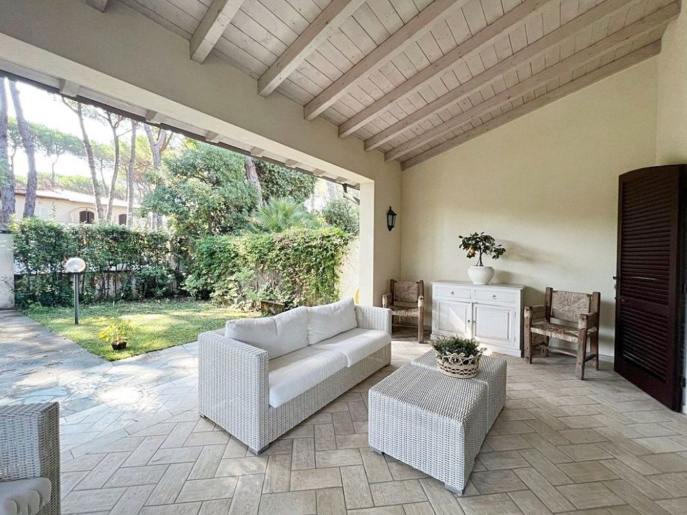 Вилла в Форте деи Марми, Италия, 200 м² - фото 3