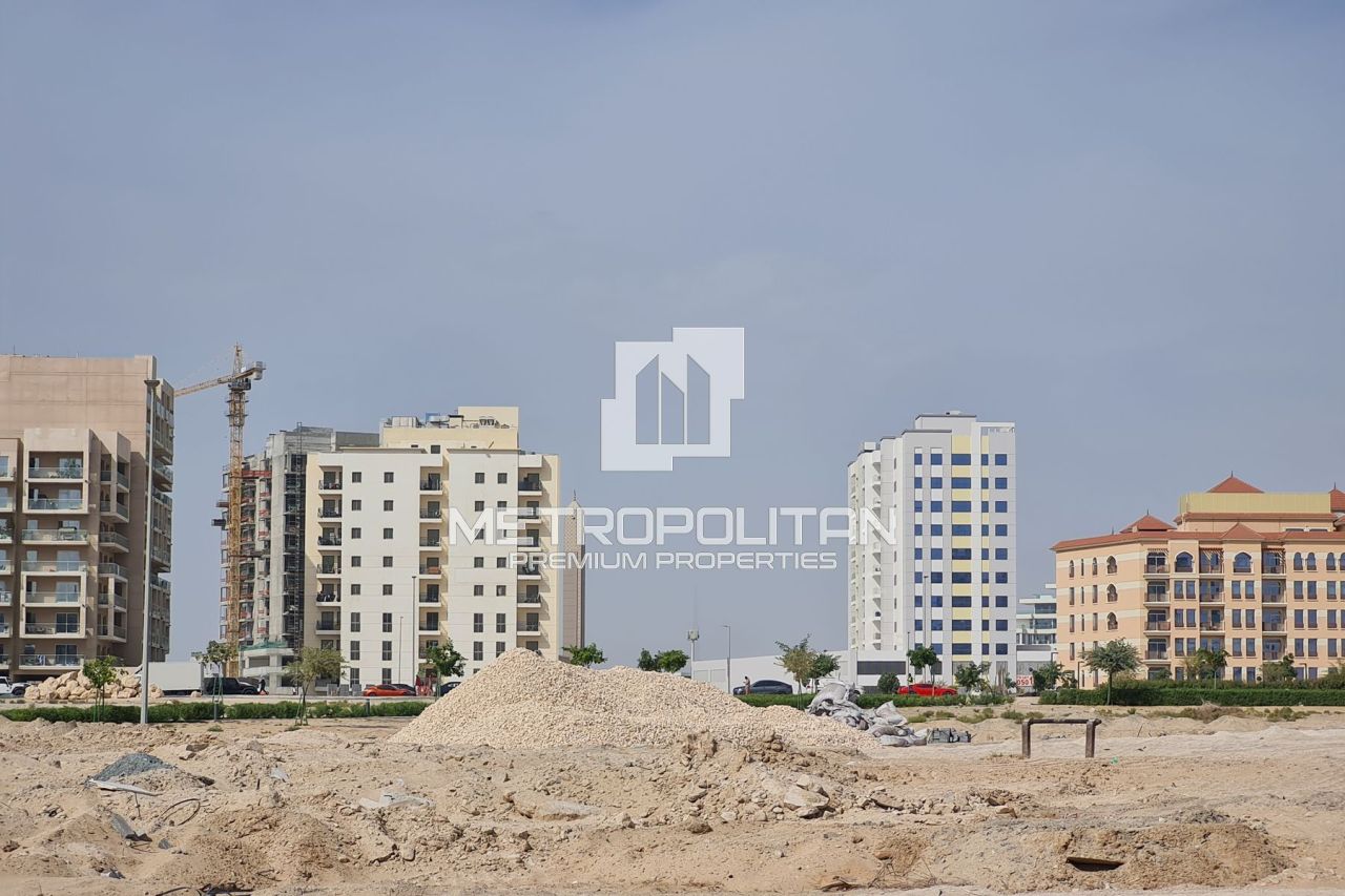 Коммерческая недвижимость в Дубае, ОАЭ, 2 170 м2 - фото 1