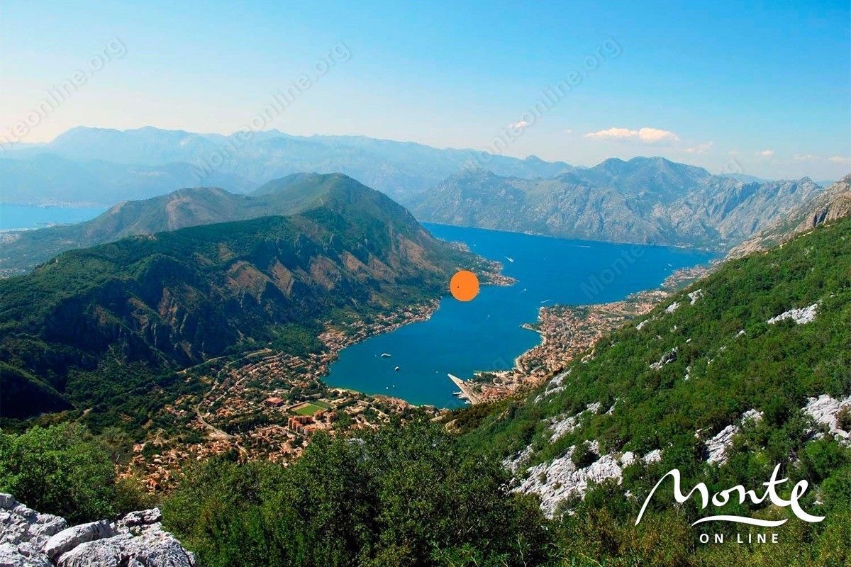 Земля в Которе, Черногория, 5 000 м2 - фото 1