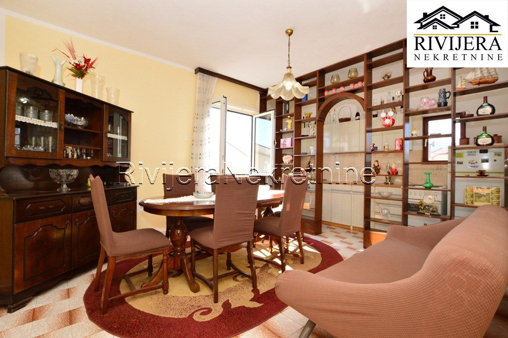 Квартира в Херцег-Нови, Черногория, 93 м² - фото 2