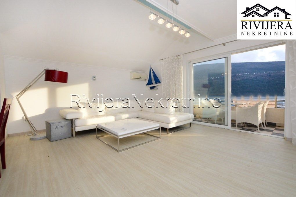 Квартира в Херцег-Нови, Черногория, 96 м² - фото 2