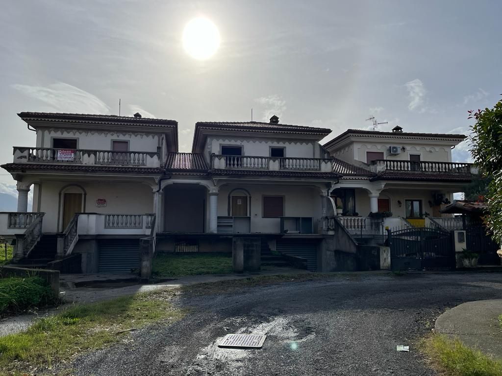 Вилла в Скалее, Италия, 197 м² - фото 2