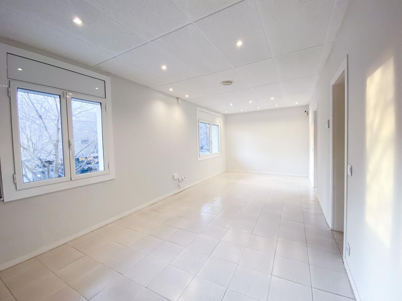 Апартаменты в Барселоне, Испания, 63 м² - фото 10