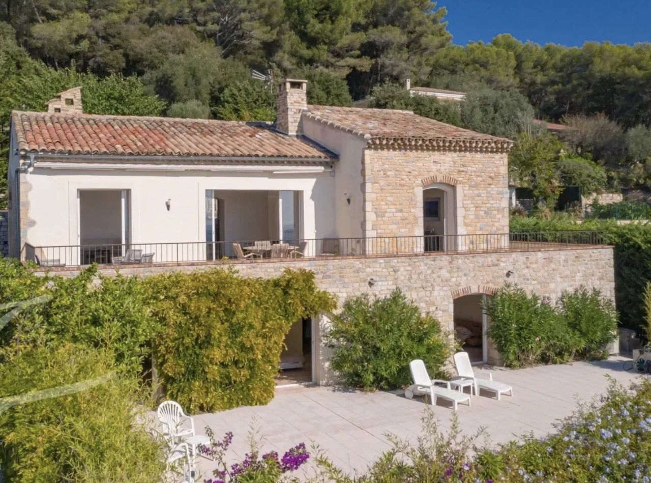 Вилла в Валлорисе, Франция, 250 м² - фото 2