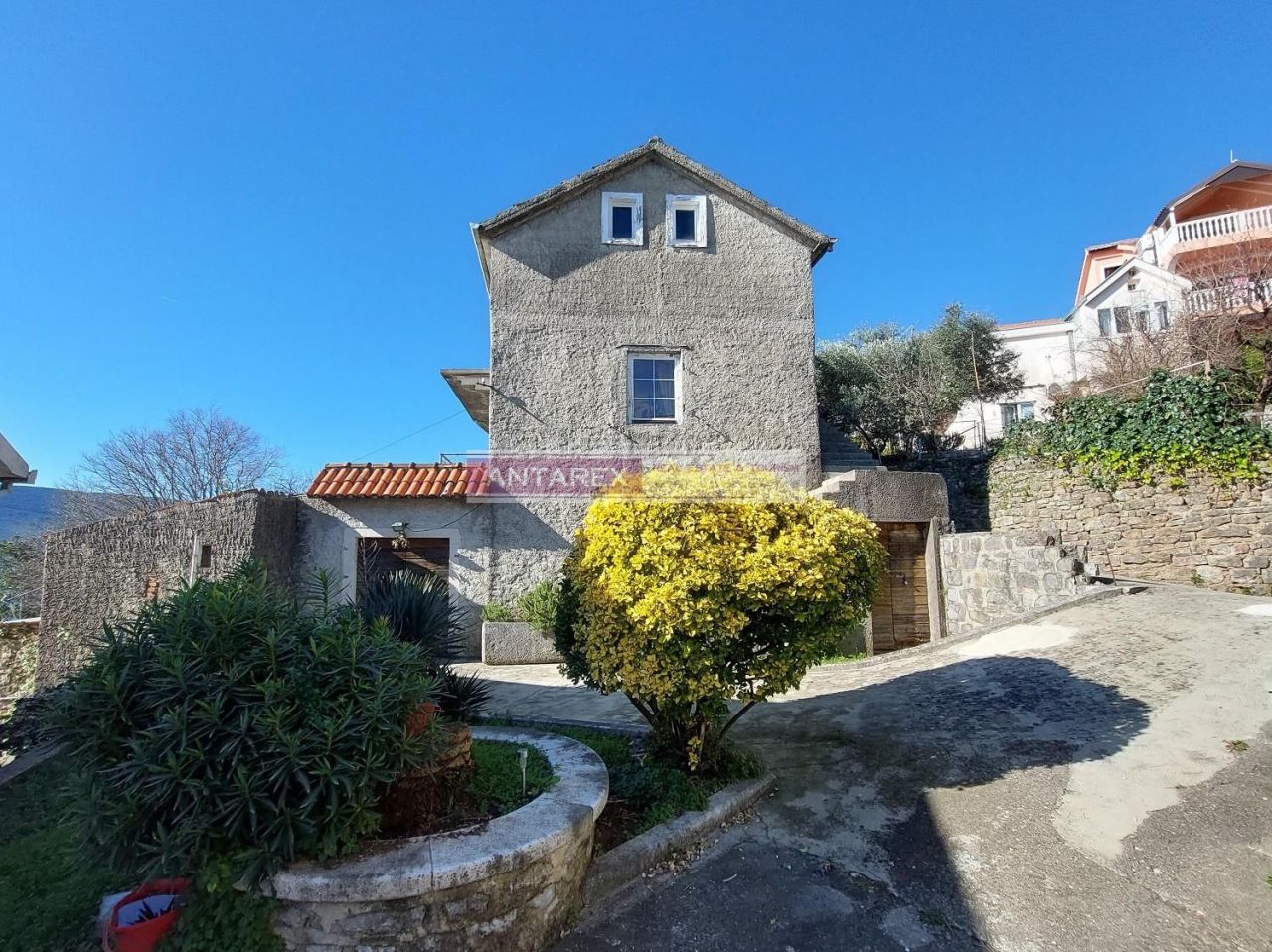 Вилла в Херцег-Нови, Черногория, 306 м² - фото 2