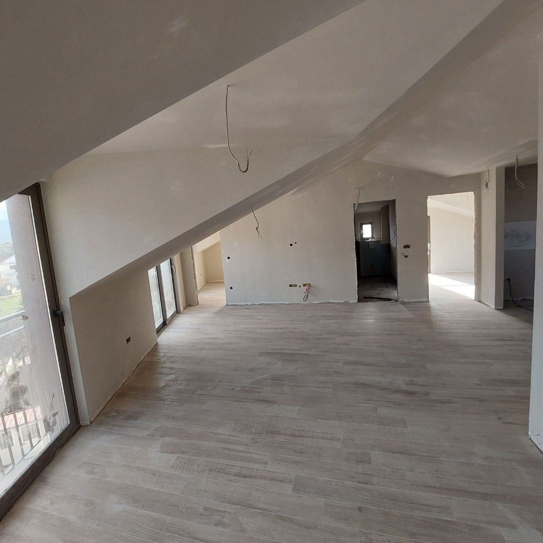 Квартира в Тивате, Черногория, 81 м² - фото 9