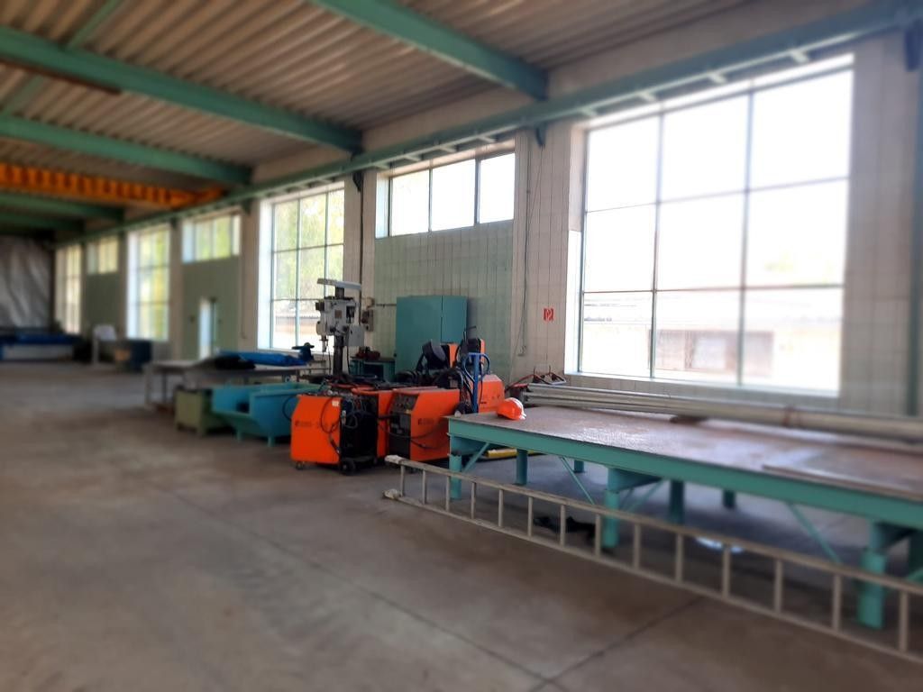 Коммерческая недвижимость Topoľčany, Словакия, 2 100 м² - фото 2