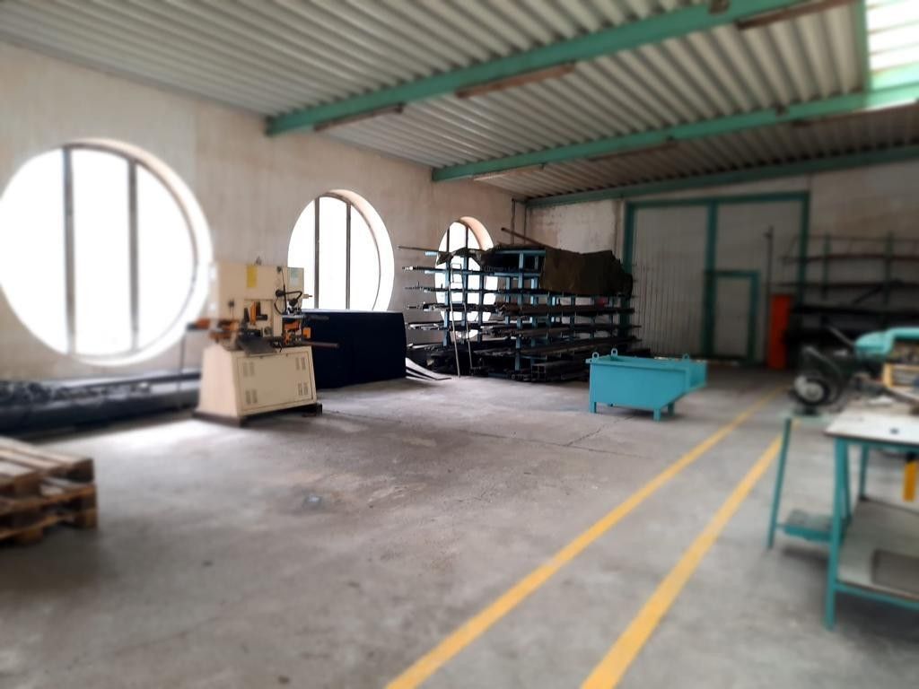 Коммерческая недвижимость Topoľčany, Словакия, 2 100 м² - фото 3