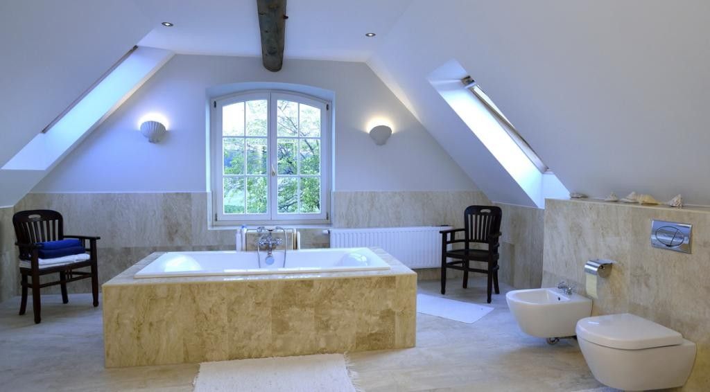 Отель, гостиница Monoszló, Венгрия, 2 437 м² - фото 6