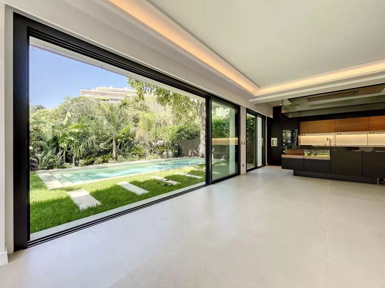 Вилла в Ле-Канне, Франция, 245 м² - фото 7