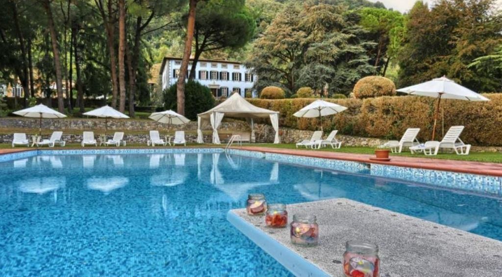 Отель, гостиница в Камайоре, Италия, 1 200 м² - фото 2