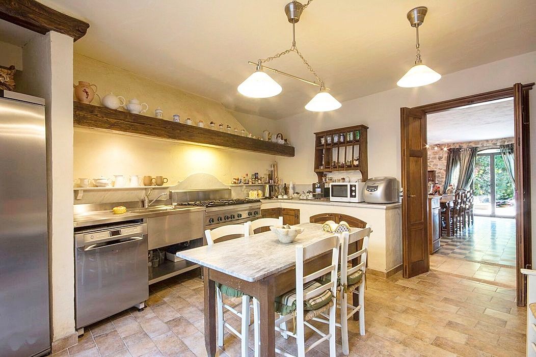 Особняк в Камайоре, Италия, 470 м² - фото 18