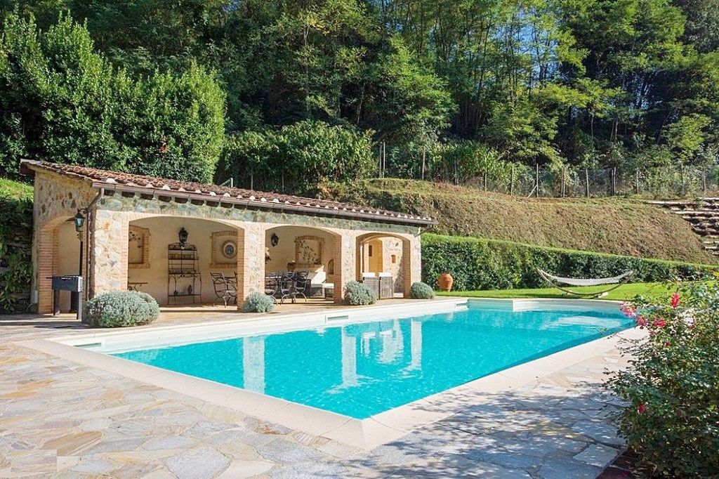 Особняк в Камайоре, Италия, 470 м² - фото 4