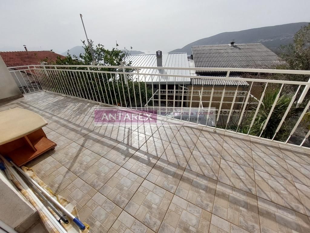 Вилла в Херцег-Нови, Черногория, 160 м² - фото 9