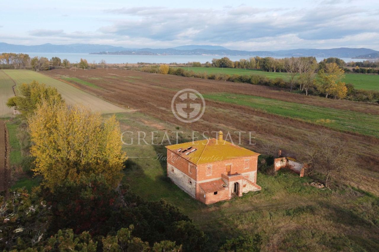 Дом в Кастильоне-дель-Лаго, Италия, 399 м² - фото 2