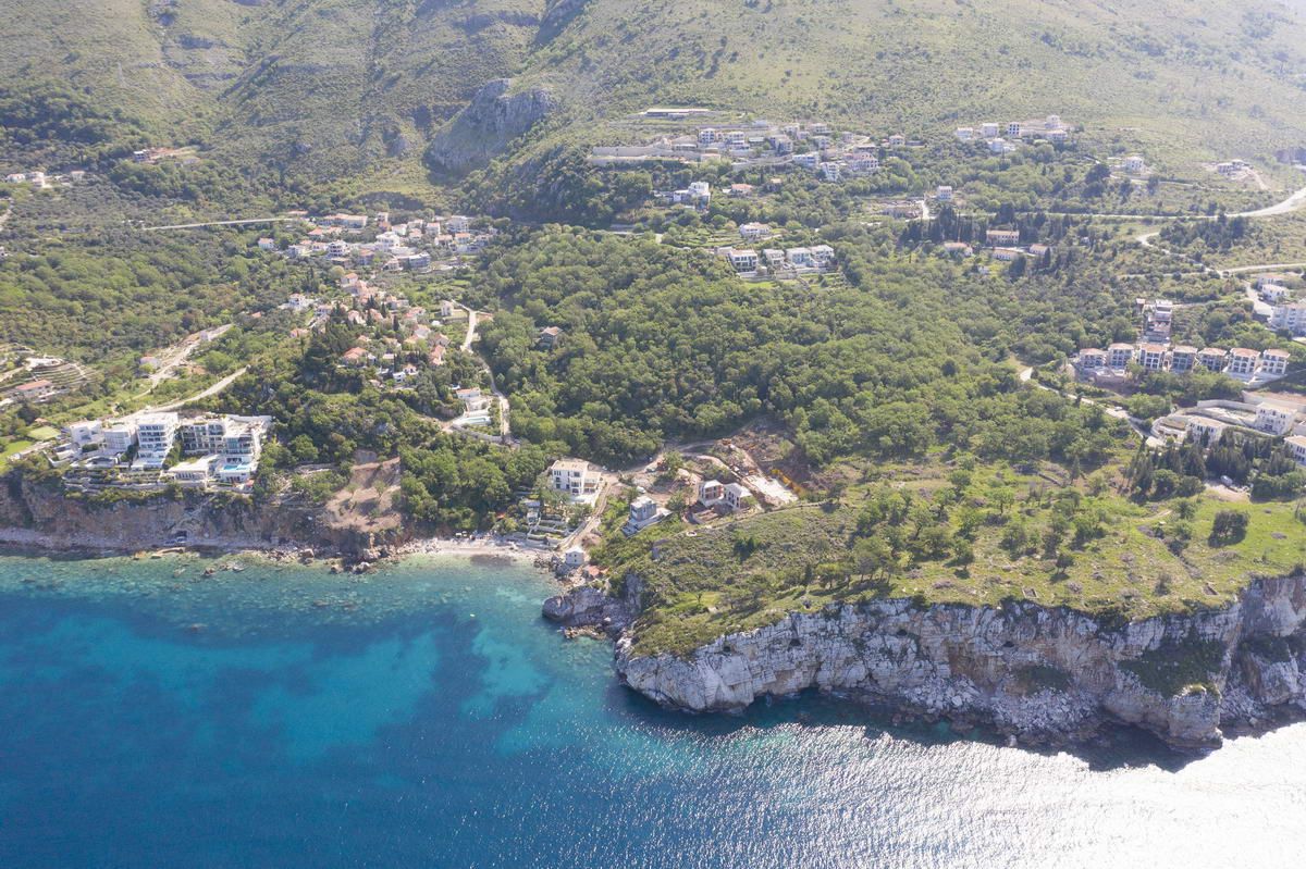 Земля в Режевичах, Черногория, 2 100 м² - фото 4