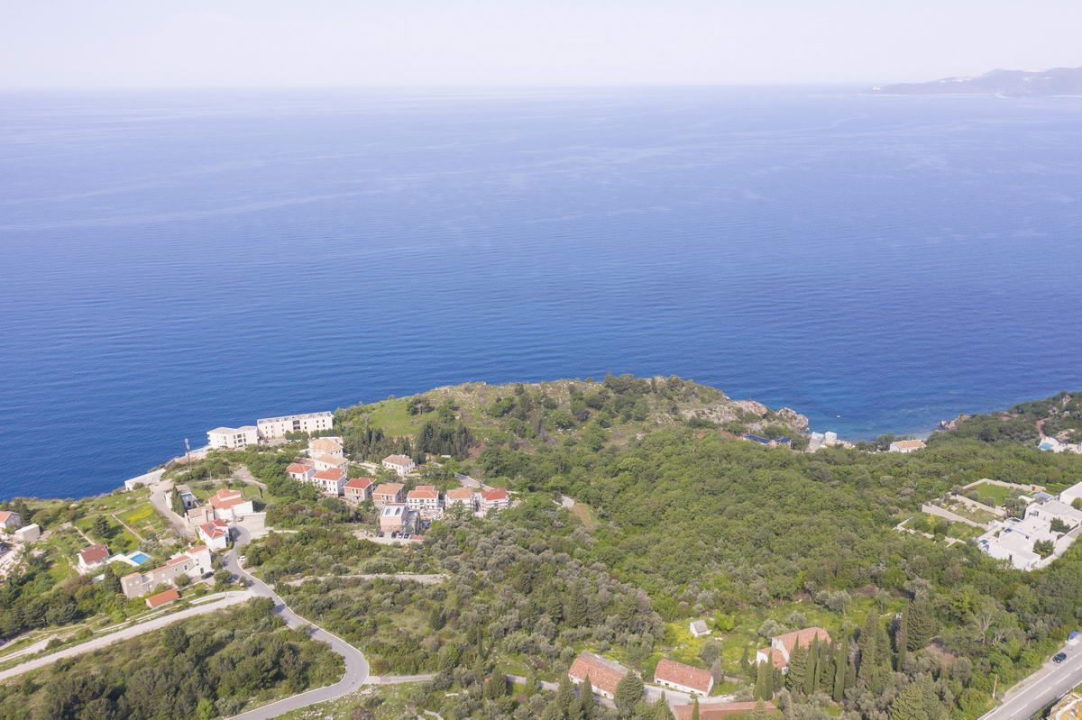 Земля в Режевичах, Черногория, 2 100 м² - фото 7