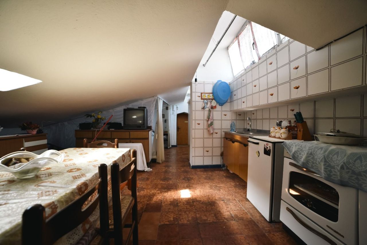 Квартира в Санта-Мария дель Чедро, Италия, 135 м² - фото 12