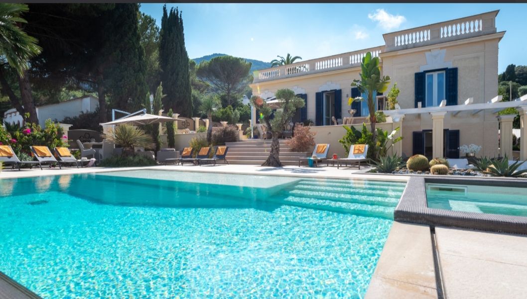 Вилла в Сан-Феличе-Чирчео, Италия, 500 м² - фото 2