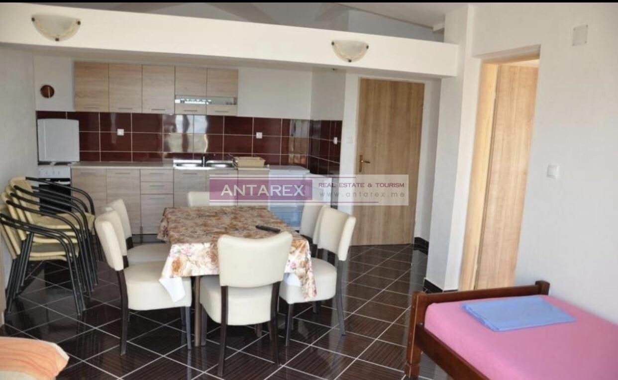 Коммерческая недвижимость в Радовичах, Черногория, 980 м² - фото 10