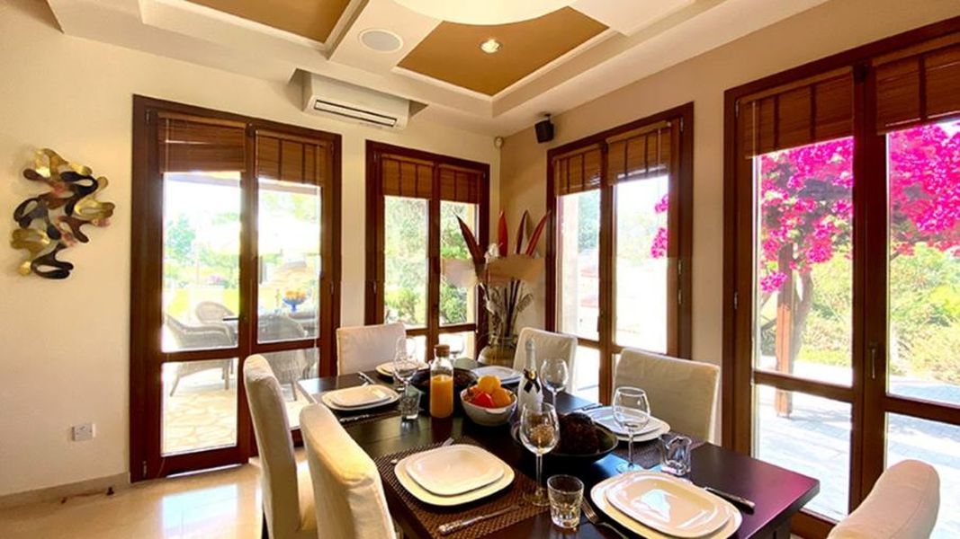 Вилла в Пафосе, Кипр, 300 м² - фото 8