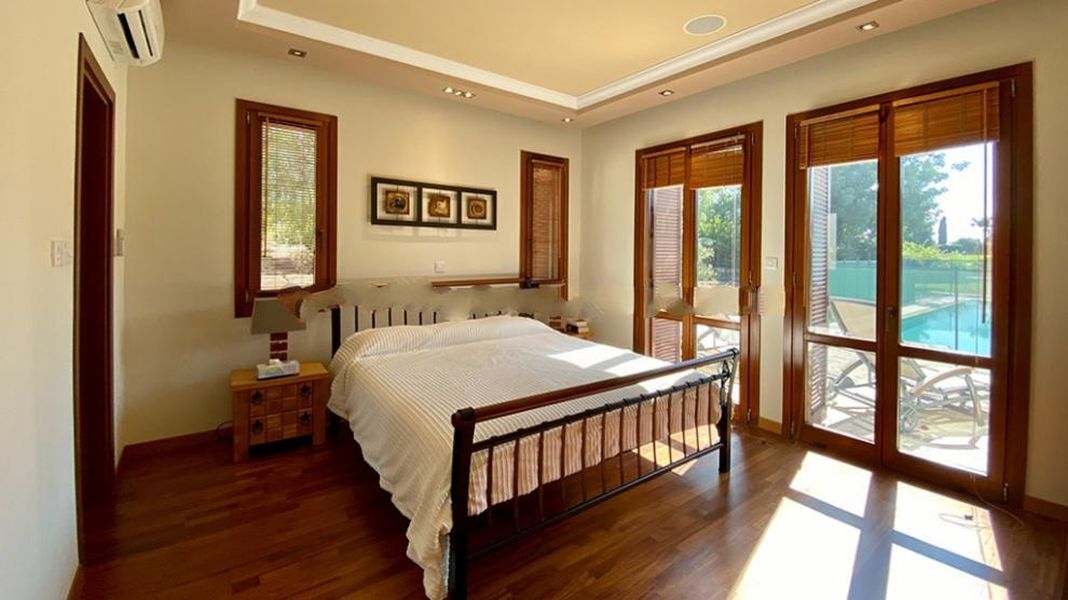 Вилла в Пафосе, Кипр, 300 м² - фото 16