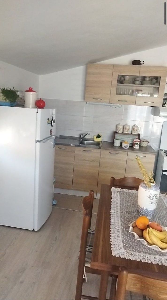 Квартира в Тивате, Черногория, 100 м² - фото 11