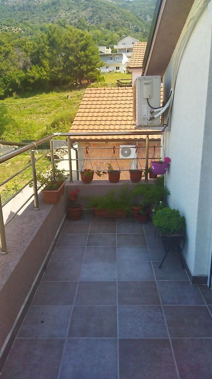 Квартира в Тивате, Черногория, 100 м² - фото 9