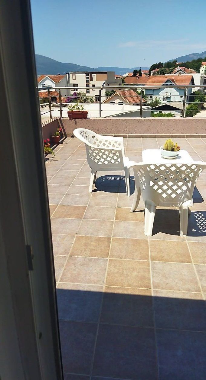 Квартира в Тивате, Черногория, 100 м² - фото 10