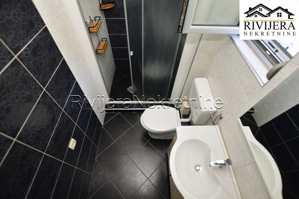 Квартира в Херцег-Нови, Черногория, 53 м² - фото 13