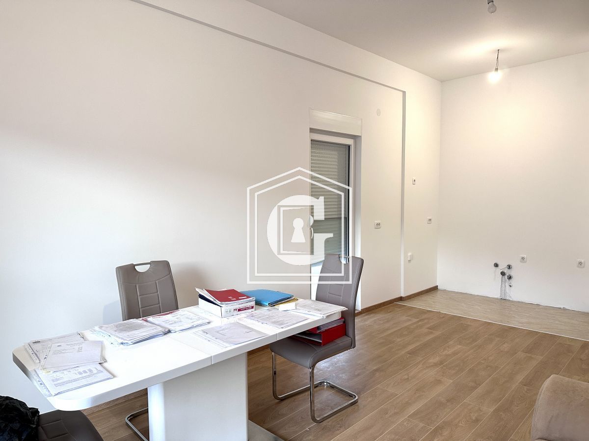 Коммерческая недвижимость в Будве, Черногория, 44 м² - фото 2